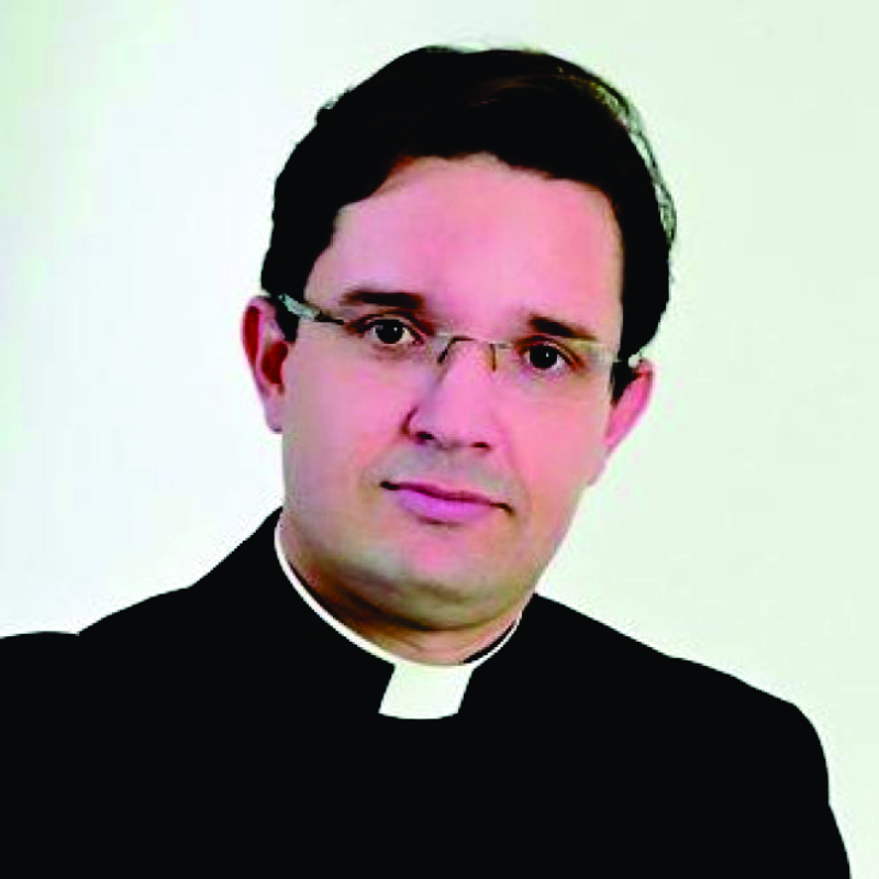 Pe. Douglas Rodrigues Xavier